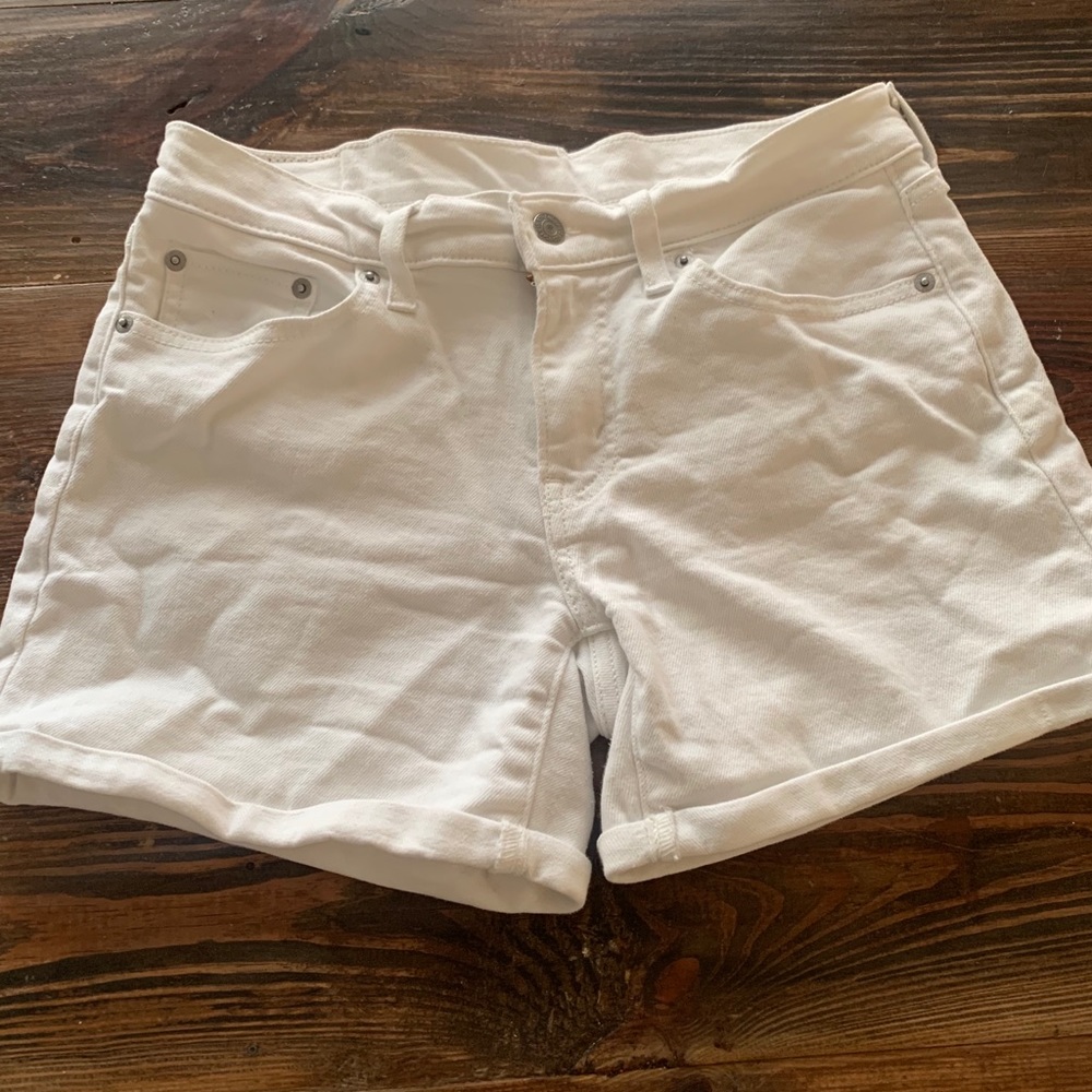 Levi high waisted shorts